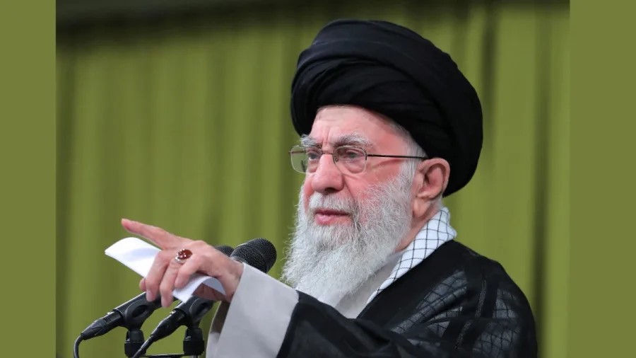 ট্রাম্পকে প্রশ্ন খামেনির: ‘গাজার ২০ হাজারের বেশি শিশু কি সন্ত্রাসী ছিল?’